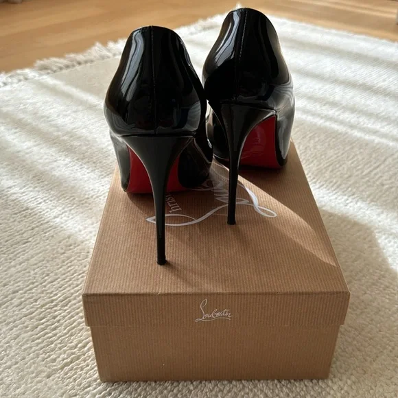 Christian Louboutin Pigalle 100 patent black heel - Picture 3 of 3